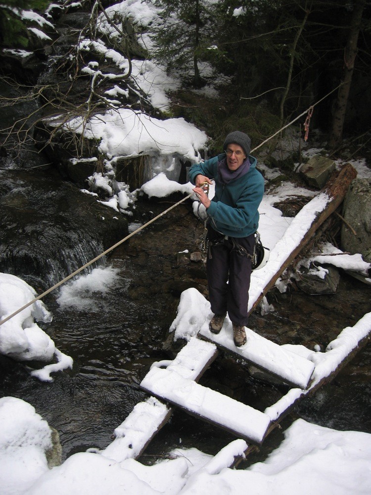 Passage du torrent sur le chemin de retour