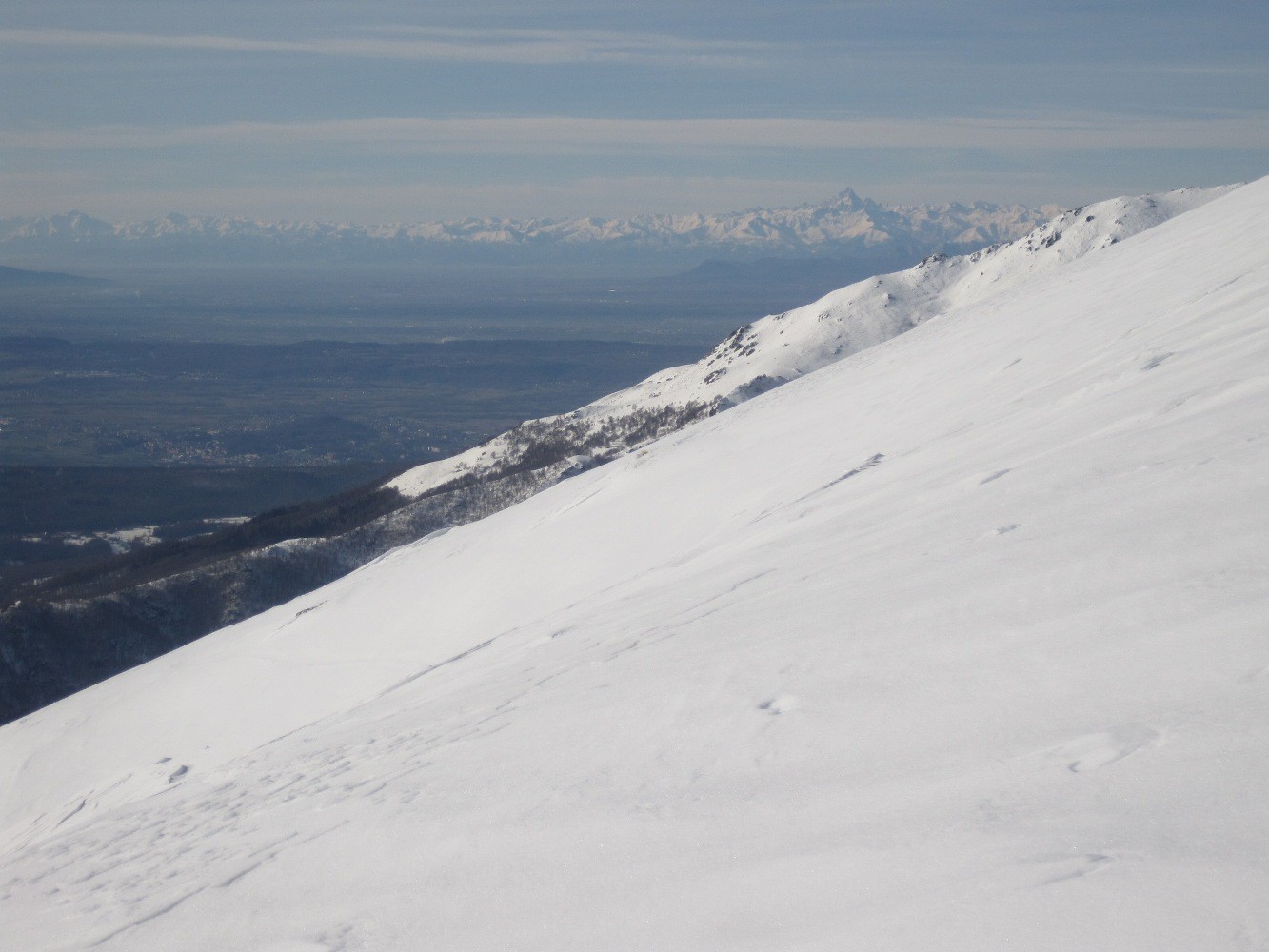 Il Monviso in fondo alla pianura
