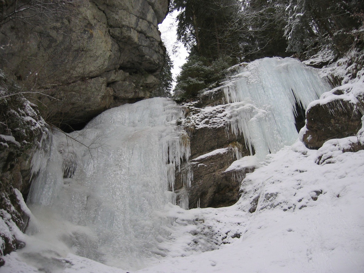 Cascade d'Abondance, vue d'ensemble