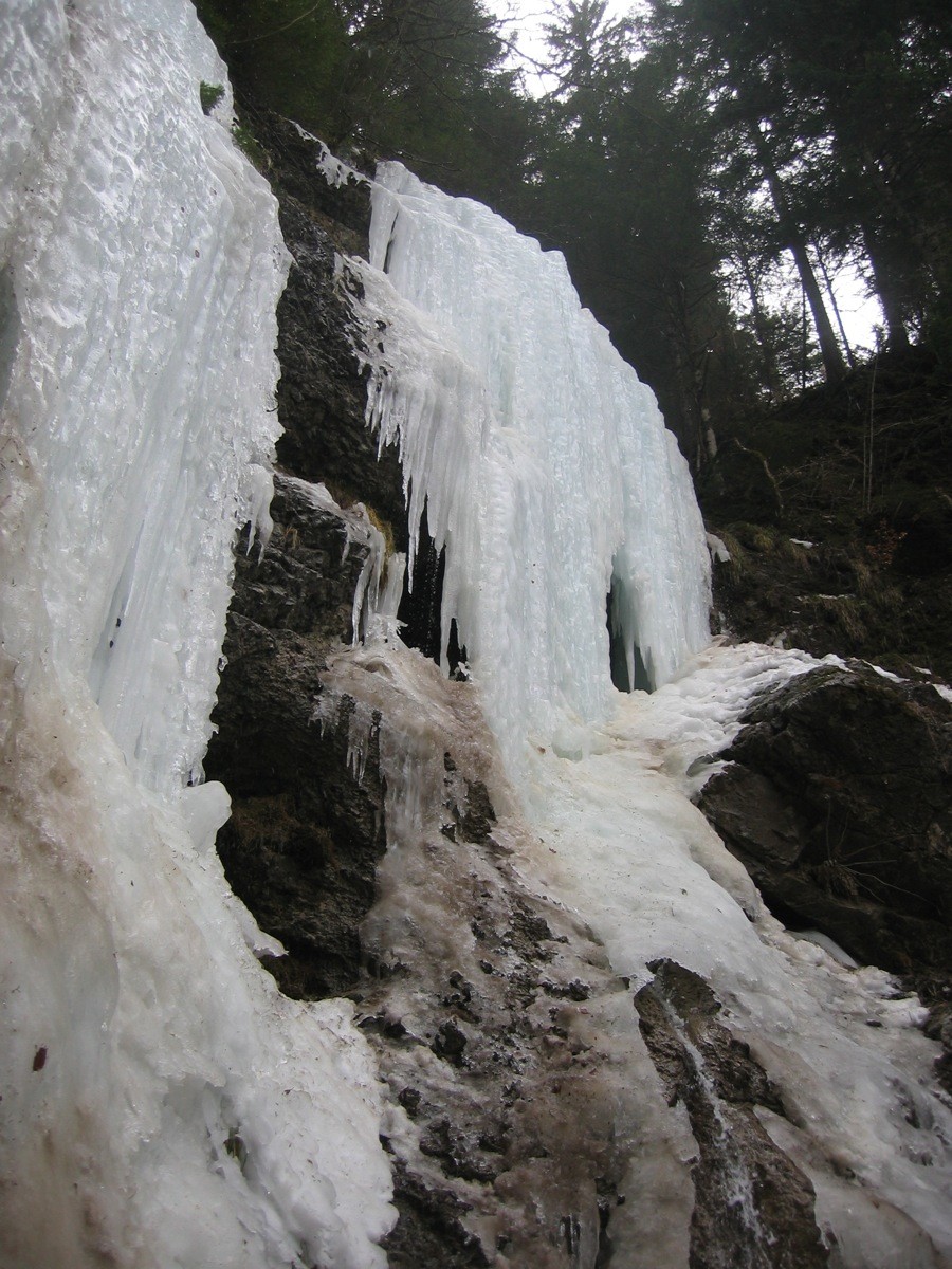 Cascade d'Abondance, ligne de droite le 1er mars 2010