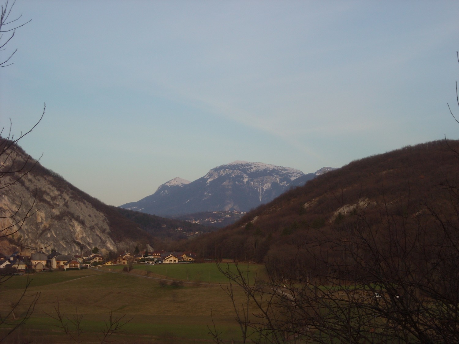 Vue sur Cou et Sous-Dine.
