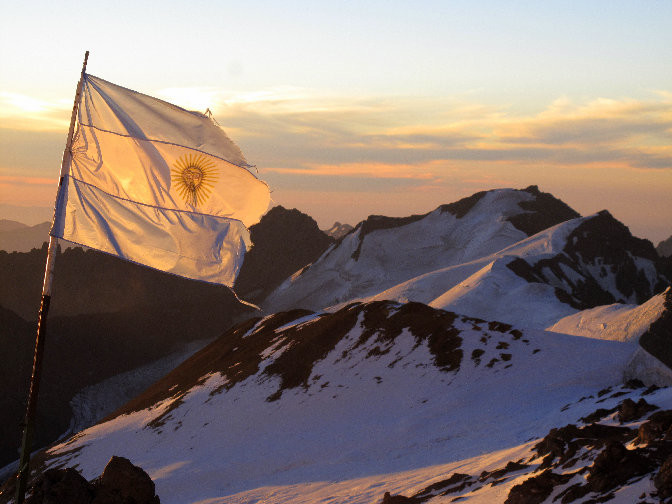 La bandrille argentine sur les pentes de l'Aconcagua