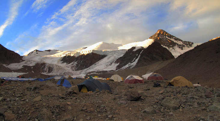 Au camp de base
