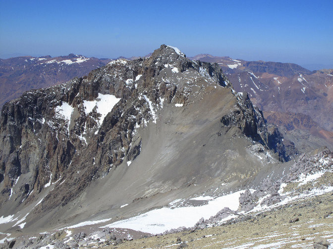 Cerro Ameghino (5940 m)