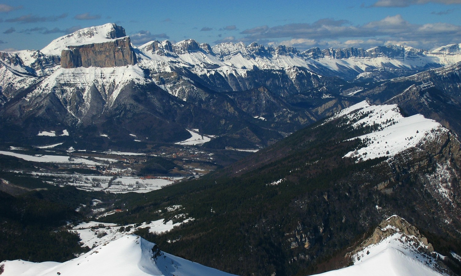 Le balcon E du Vercors vu du Barral