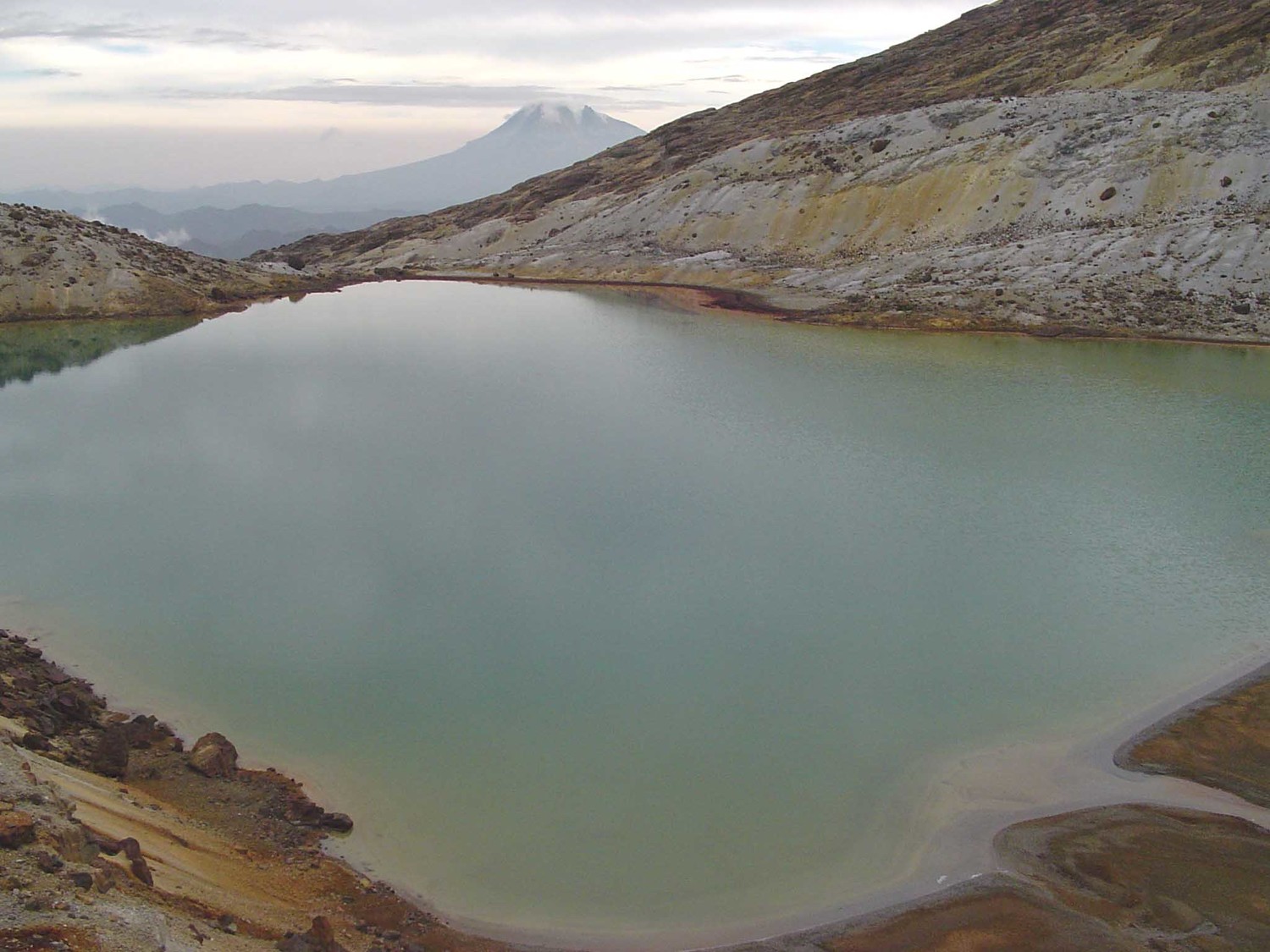 lagune saturée de souffre