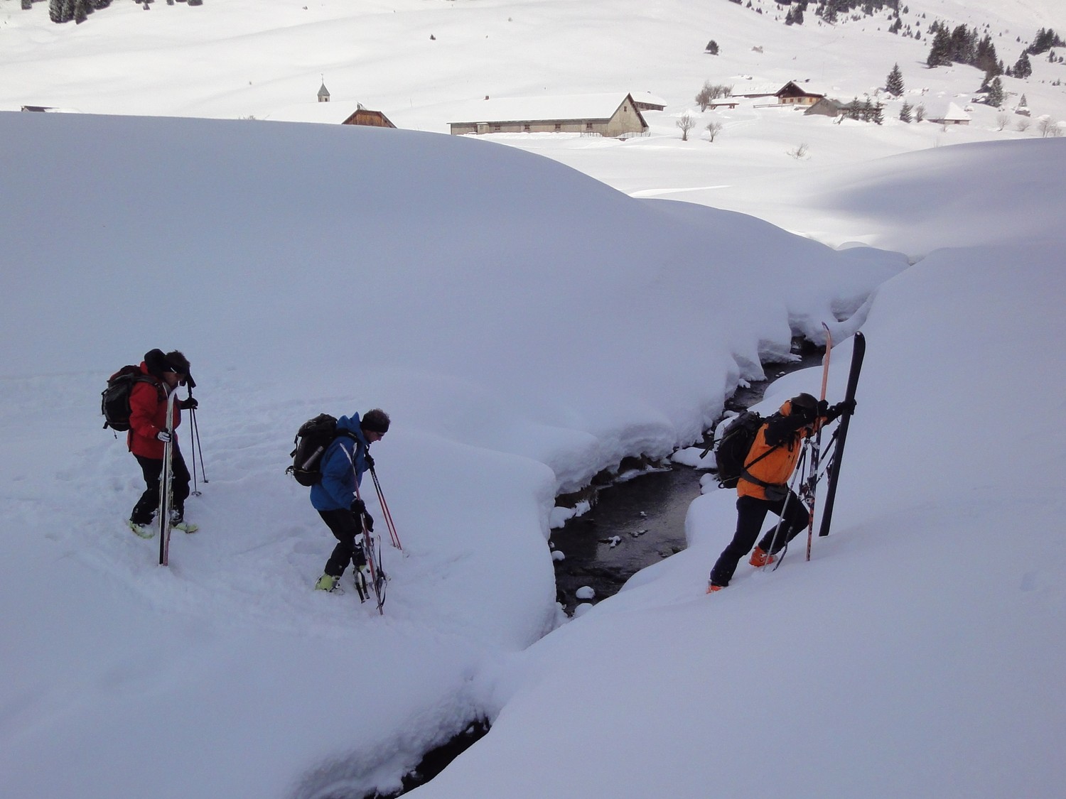 Traversée du ruisseau d'Ubine