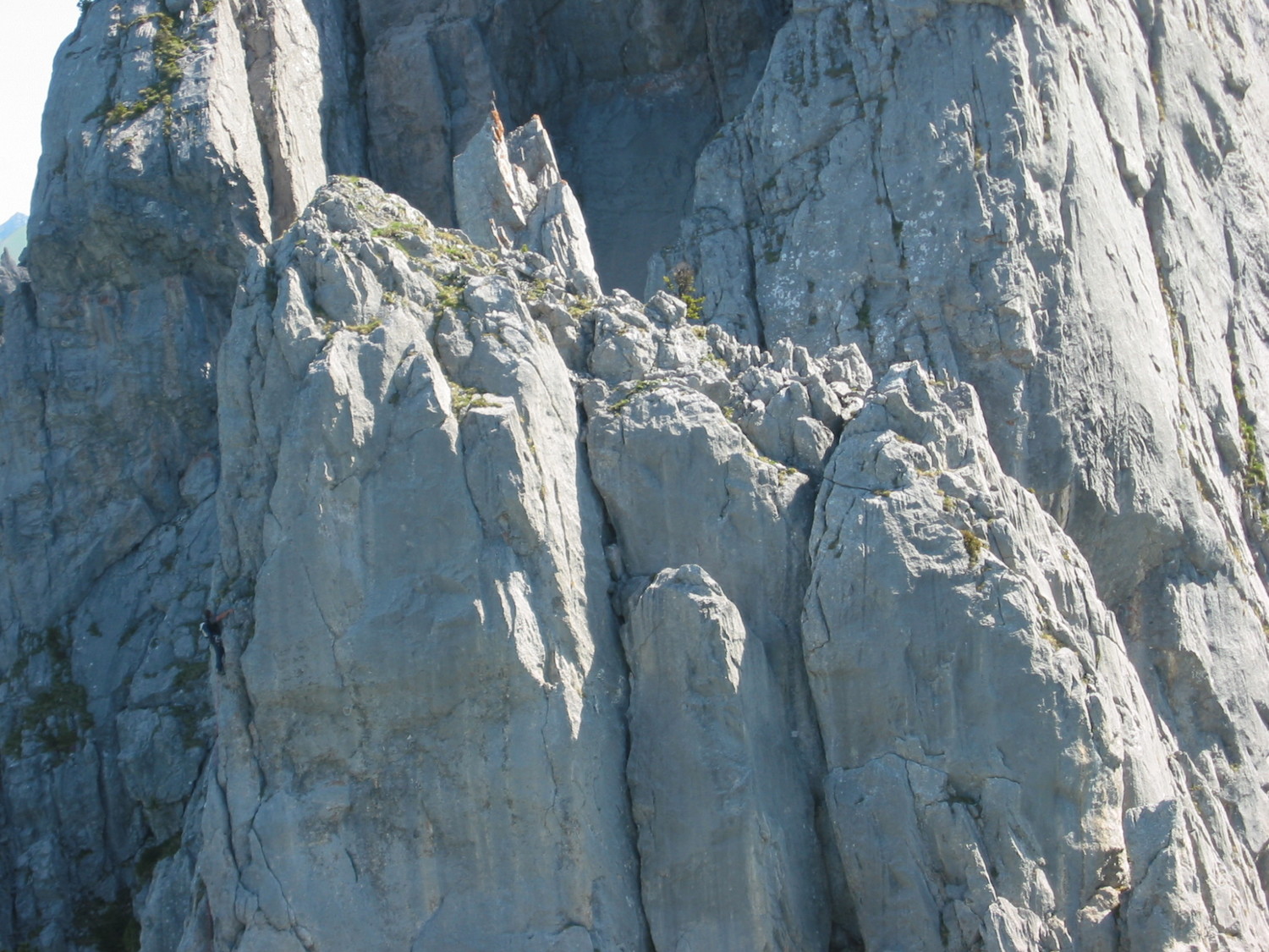Grimpeur sur la montée de la pyramide