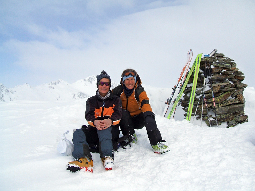Sandra e Nadia, in vetta al Piz Cunfin