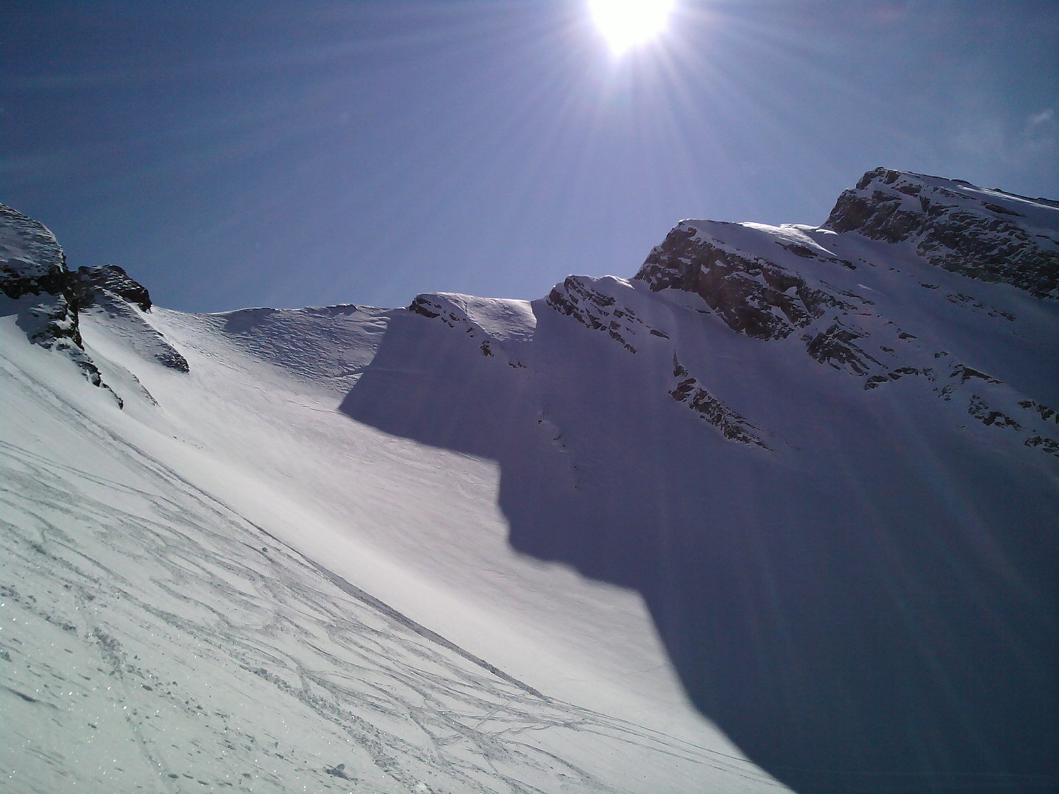 Sur le haut de la Combe qqs espaces de poudreuse vierge