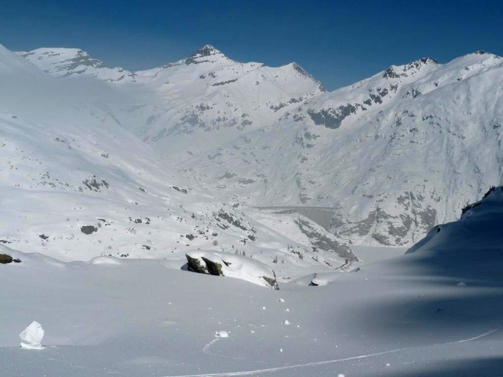 L'ancien barrage d'Emosson est totalement à sec !