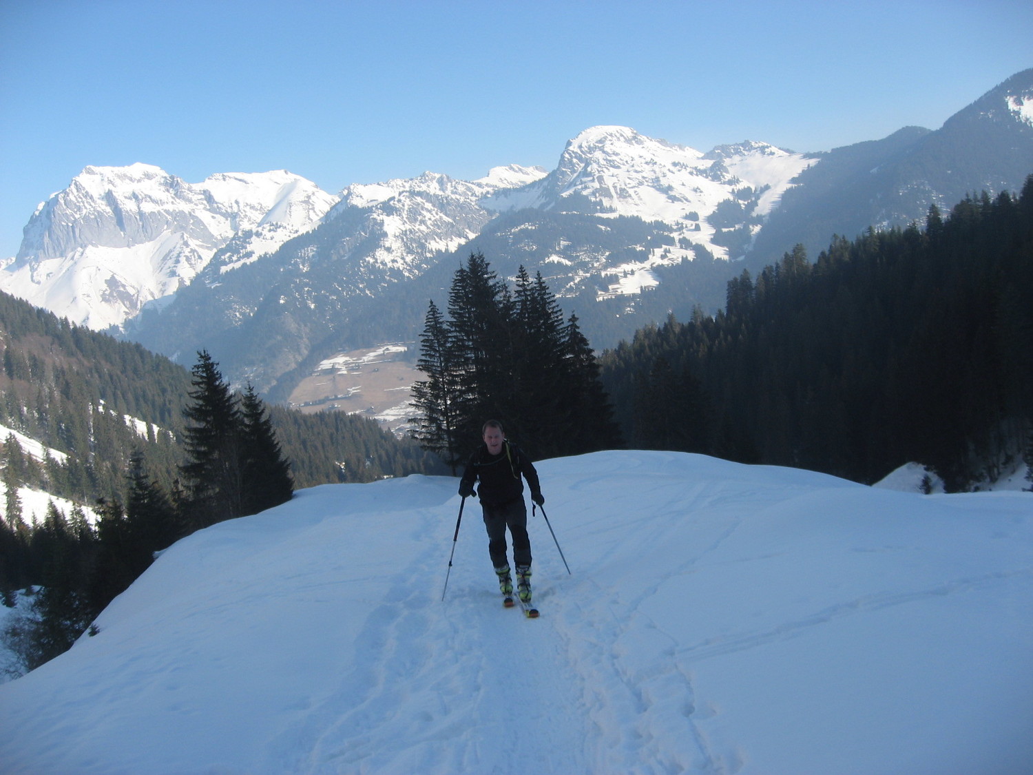 Allez on monte - sous fond de cornettes