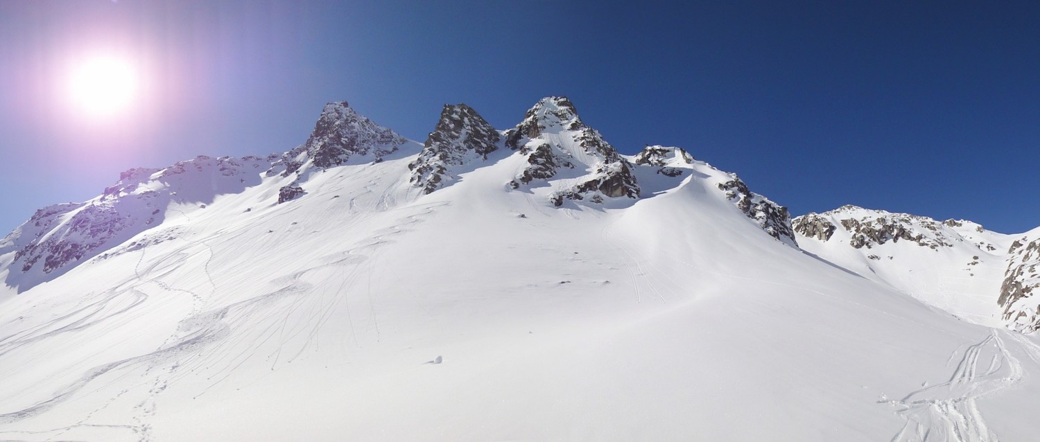 Dans le haut de la combe des Gîtes