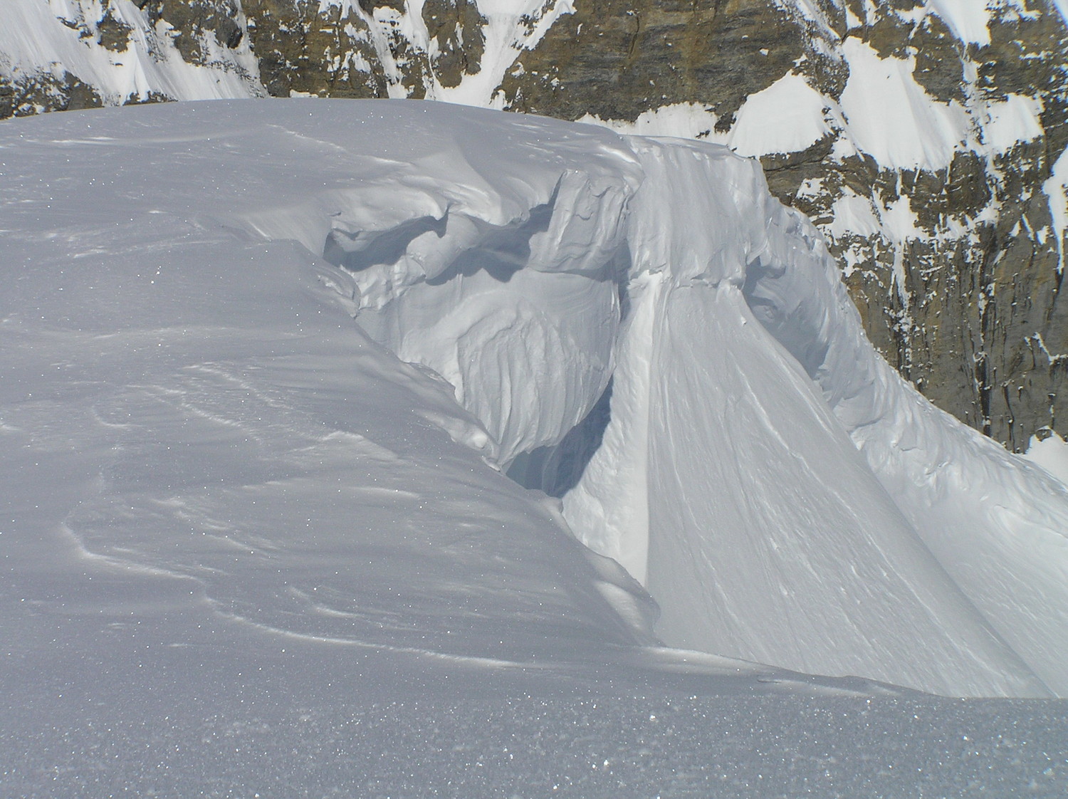 Corniche à la sortie du couloir NE de droite (2)