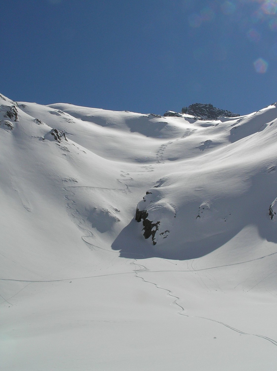 Combre entre la Pte d'Emaney et le pt 2466 depuis le Lac Blantsin