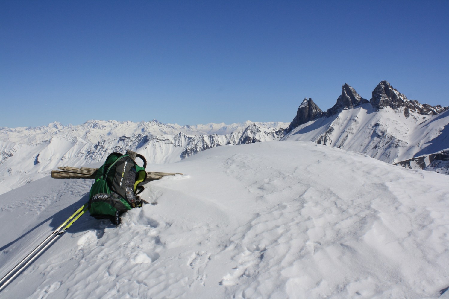 Les Aiguilles d'Arves vues du Pic du Mas de la Grave