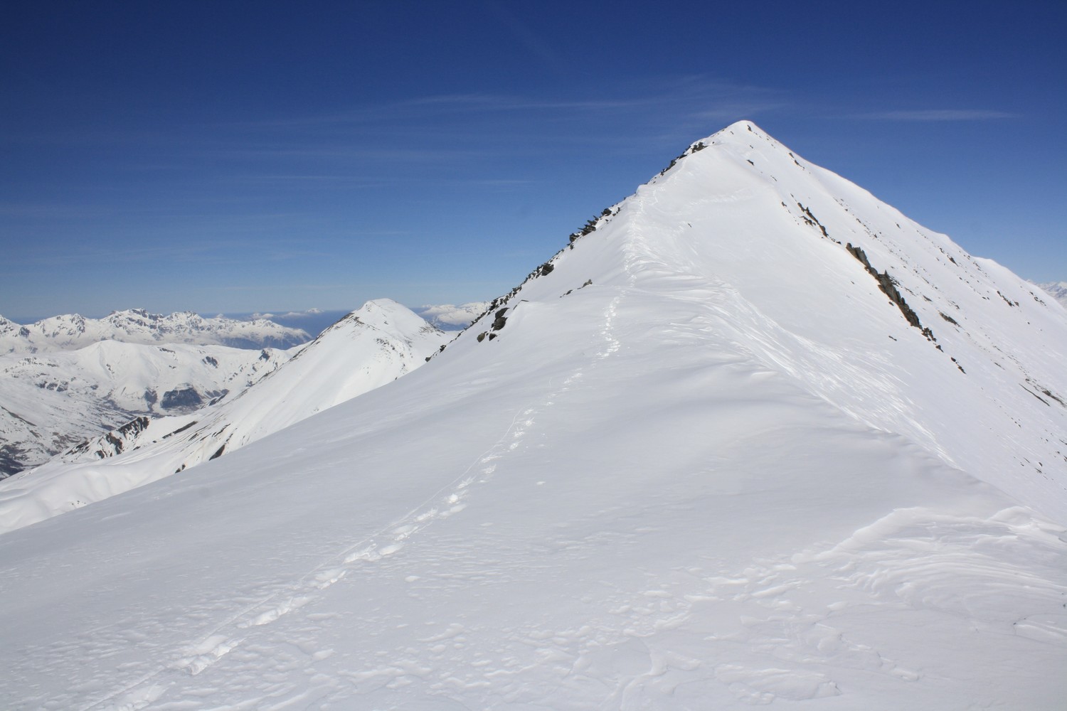 Le Pic du Mas de la Grave vu depuis son antécime