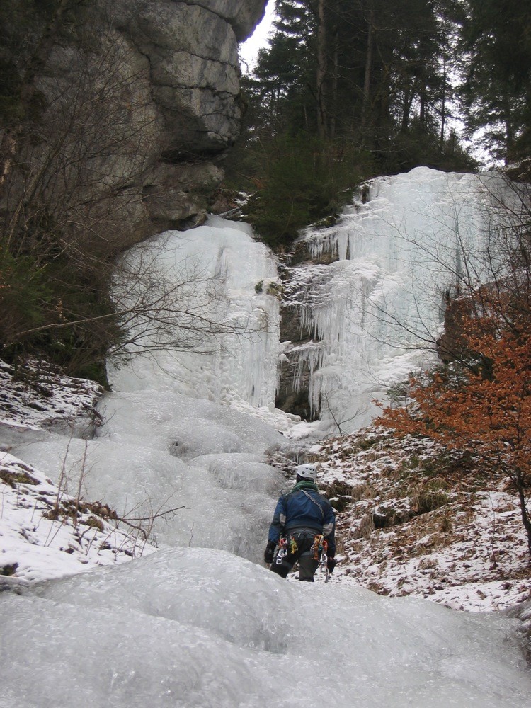 Vue d'ensemble de la cascade d'Abondance