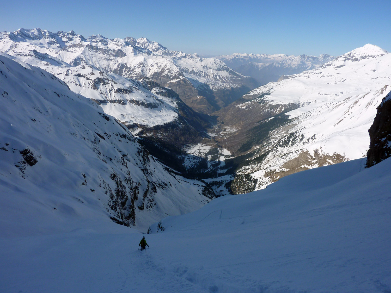 Cirque de Gavarnie - Début du 3eme étage - Vue sur la vallée de Gavarnie