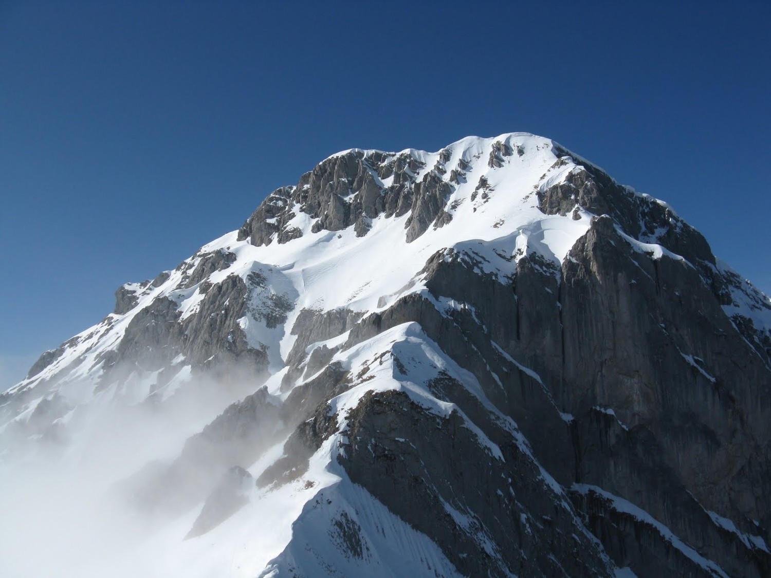 Sommet face sud du Pecloz. Magnifique et attirant