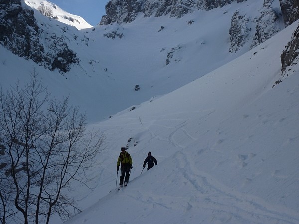 Scendendo dalla Pania della Croce; nella Borra di Canala