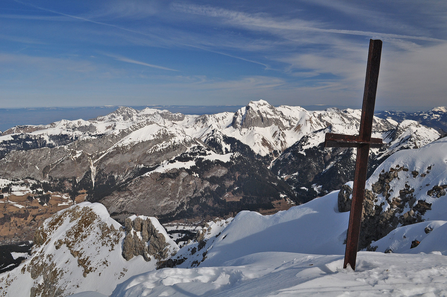 Oche et Cornettes depuis la croix sommitale du Grange