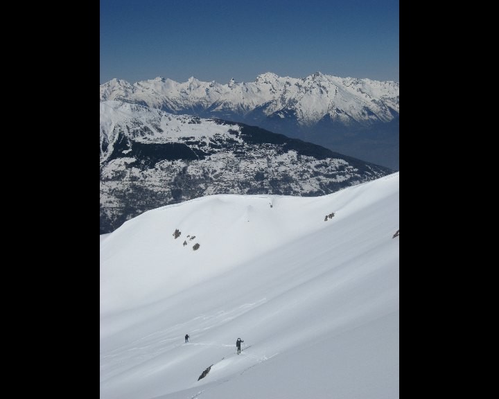 Dans les pentes SW dessous le P.2902