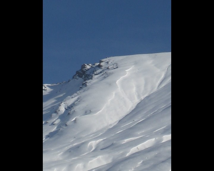 Neige ventée dans les environs de la Pte de Prélet