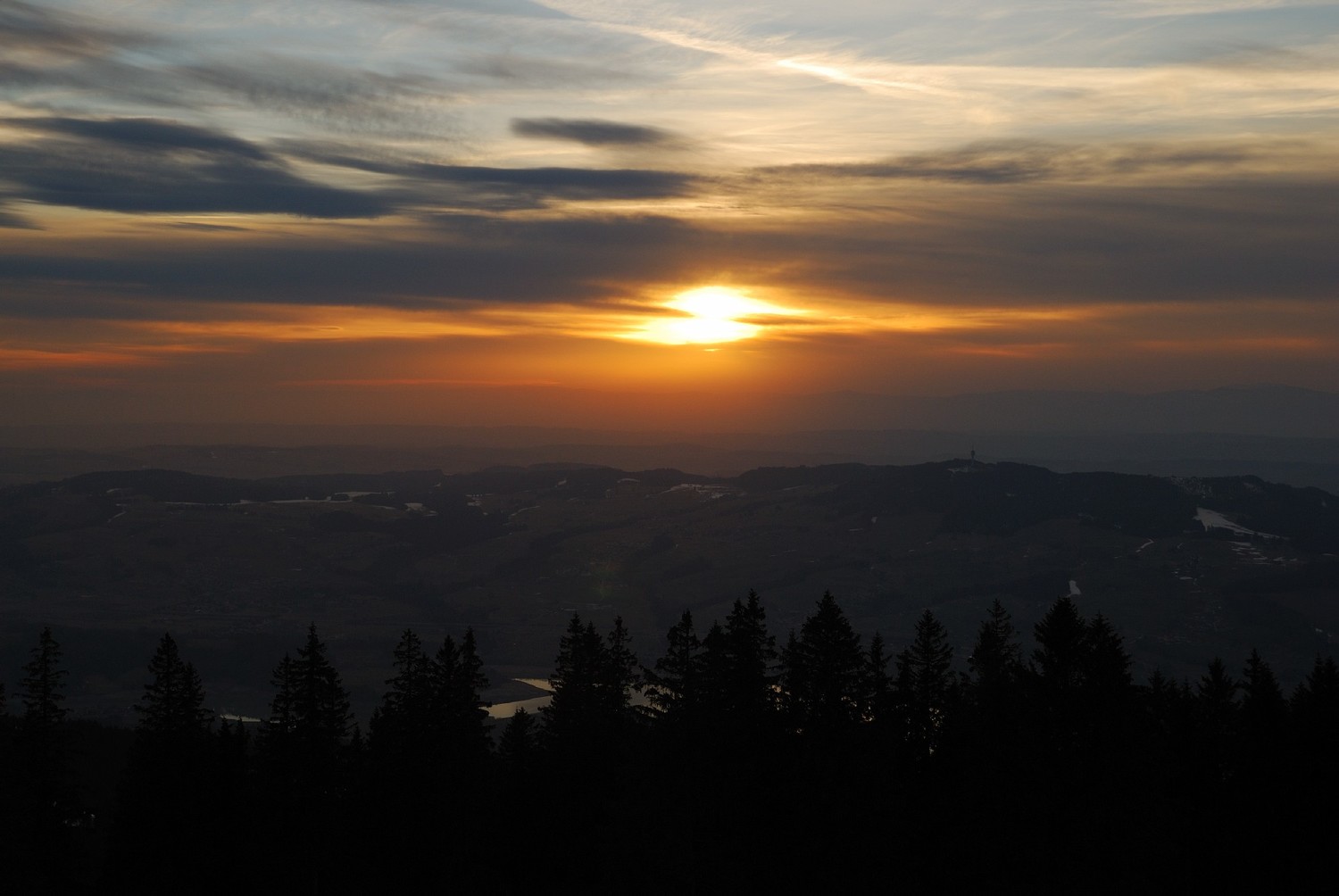 De la Berra, coucher de soleil sur le Gibloux et le Lac de la Gruyère