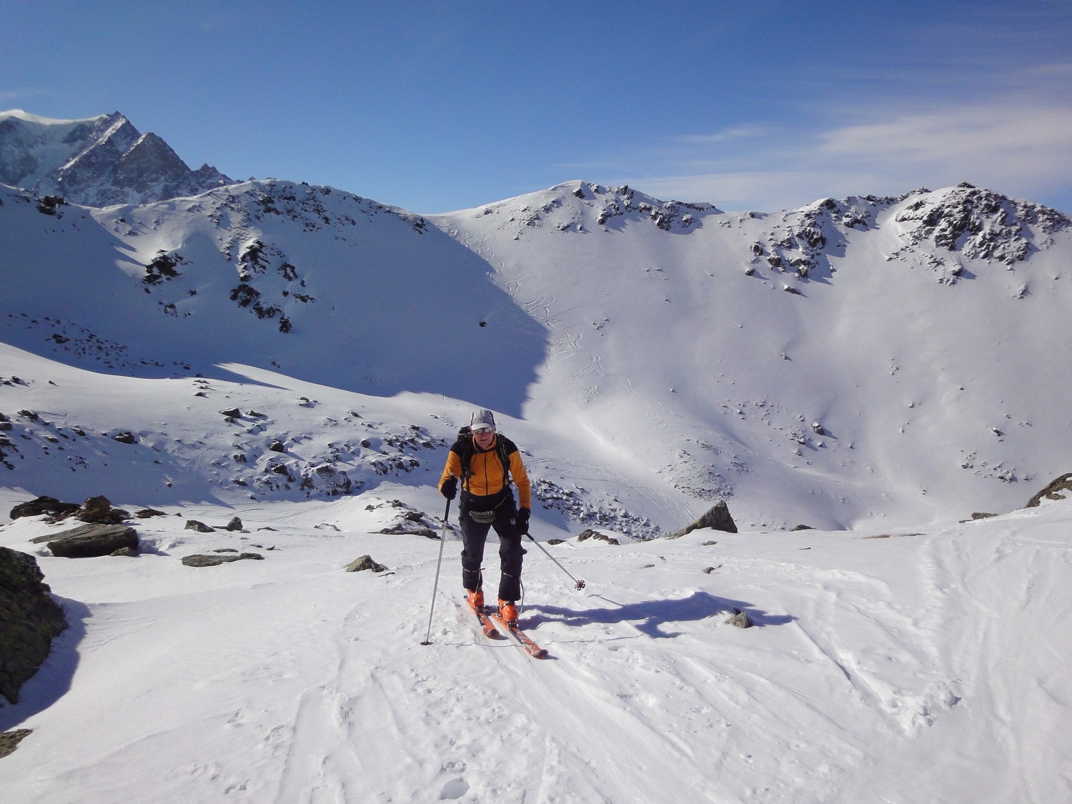 Remontée de la Combe de Challand, devant la Pointe de Penne