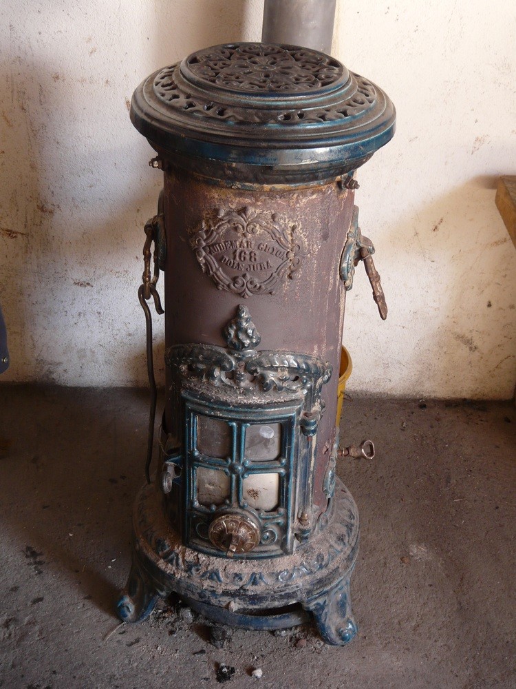 The old stove in the shelter