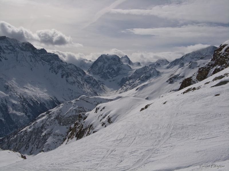 Depuis Louché, vue sur le Mont Collon