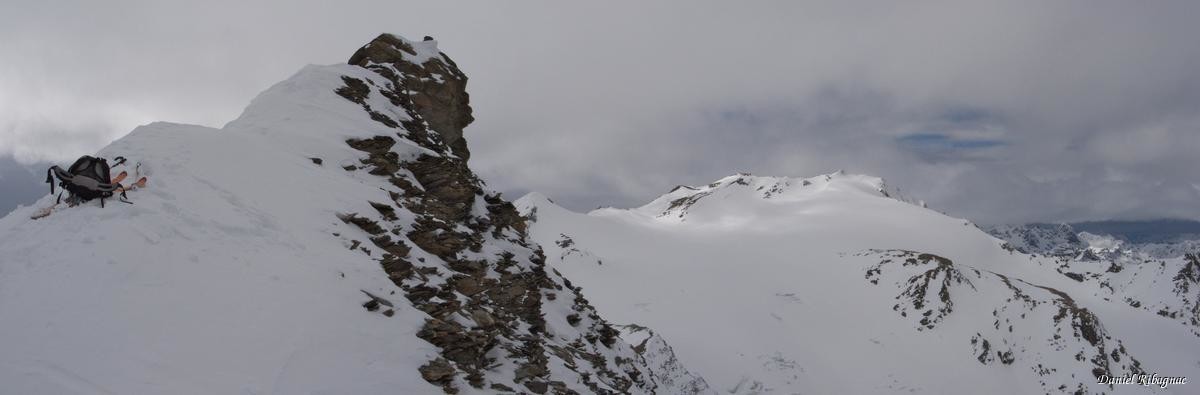 Mont de l'Etoile (sommet du milieu) et au fond la Pointe de Vouasson