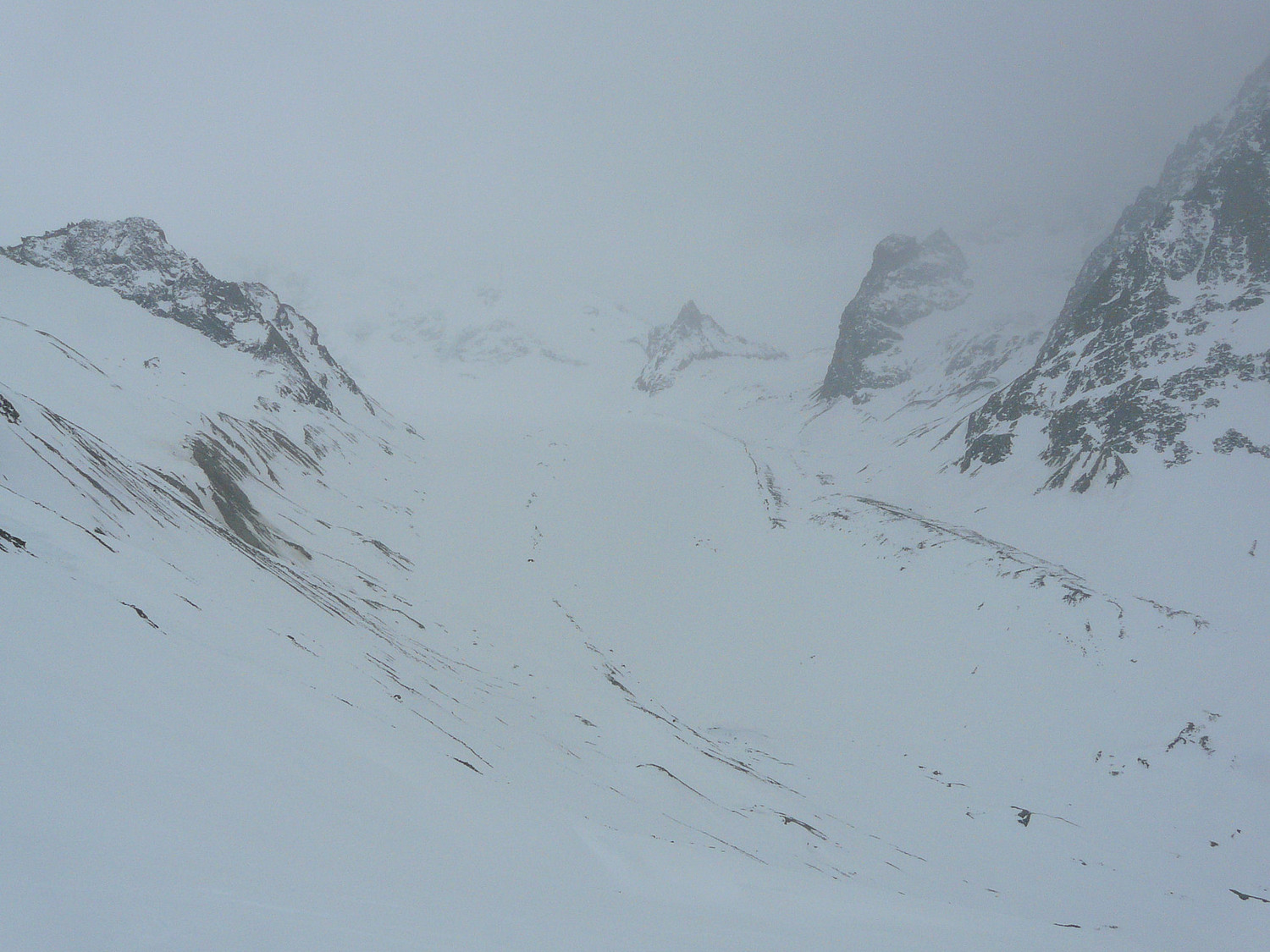 Un glacier d'Arolla bien gris