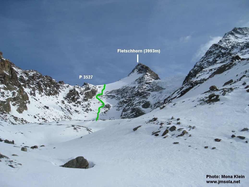 Montée au Fletschhorn vue depuis l'entrée à la moraine à l'Est de Tälli