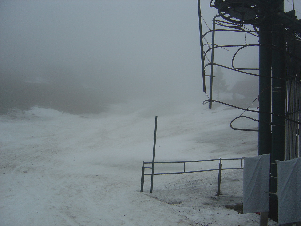 Le bas de la piste et le télé de Bellevue