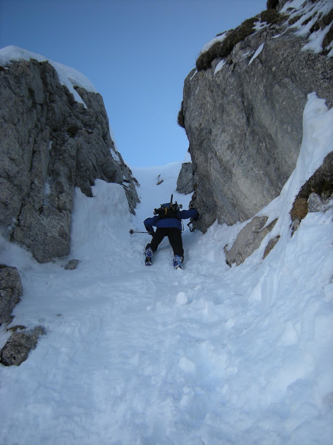 Chaire de Bonavau couloir N. Passage de la barre rocheuse, pas vraiment skiable cette fois