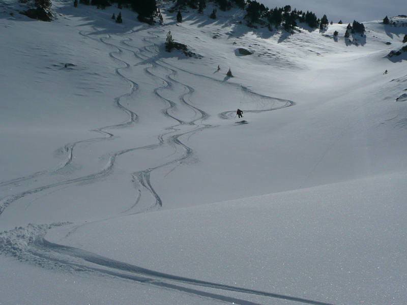 Descente Nérassol NE: Petit mur vers 2200 m