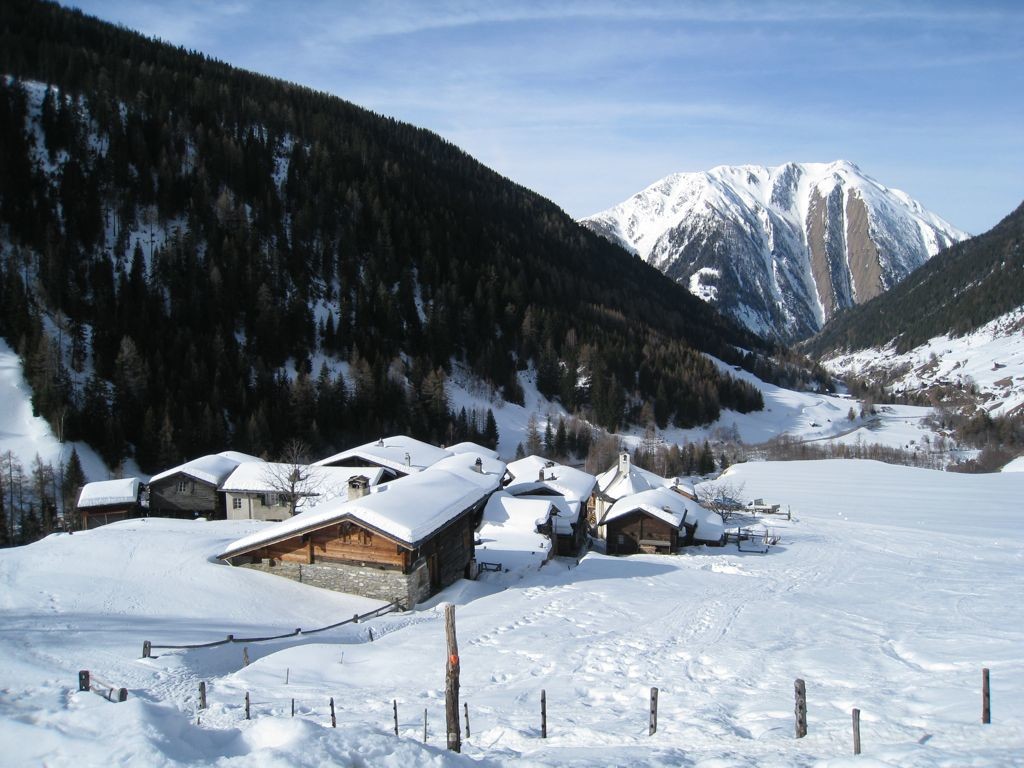 Carte postale. Hameau de Fäld...