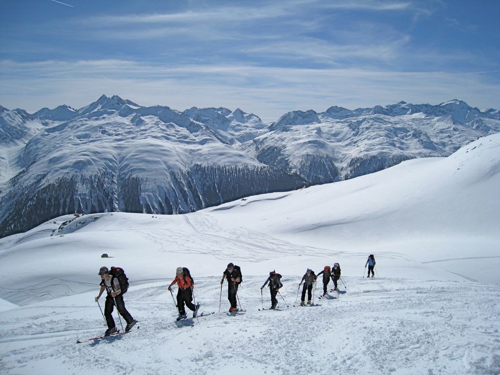 Front de foehn sur le Sud des Alpes...