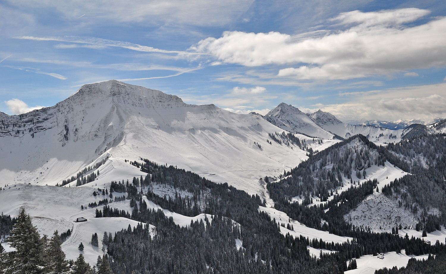 Dent de Lys depuis la crête de Teysachaux