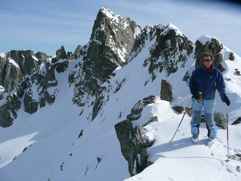 vers 2800 m entre la Punta d'Harlé (au fond) et le Besiberri