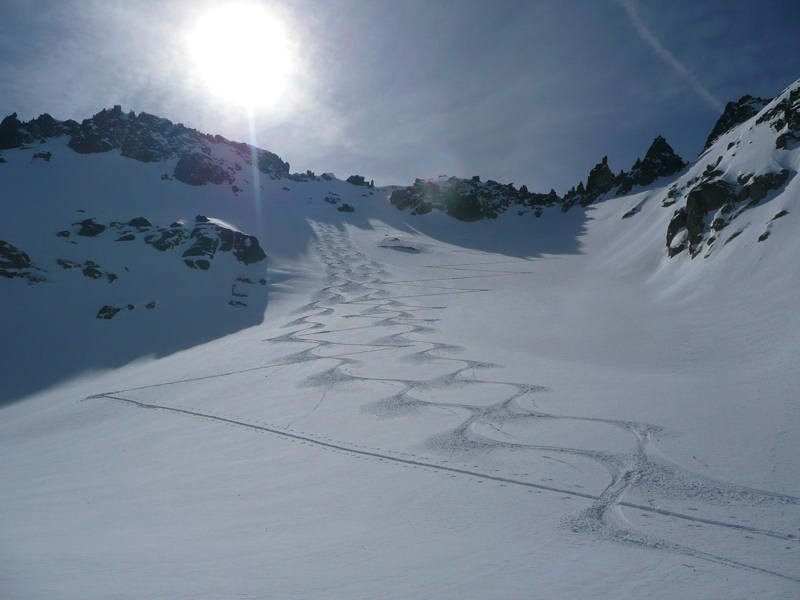 descente versant N Punta d'Harlé