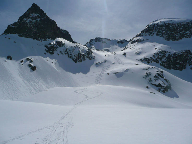 Descente versant N Punta d'Harlé (vue d'ensemble du hold up)
