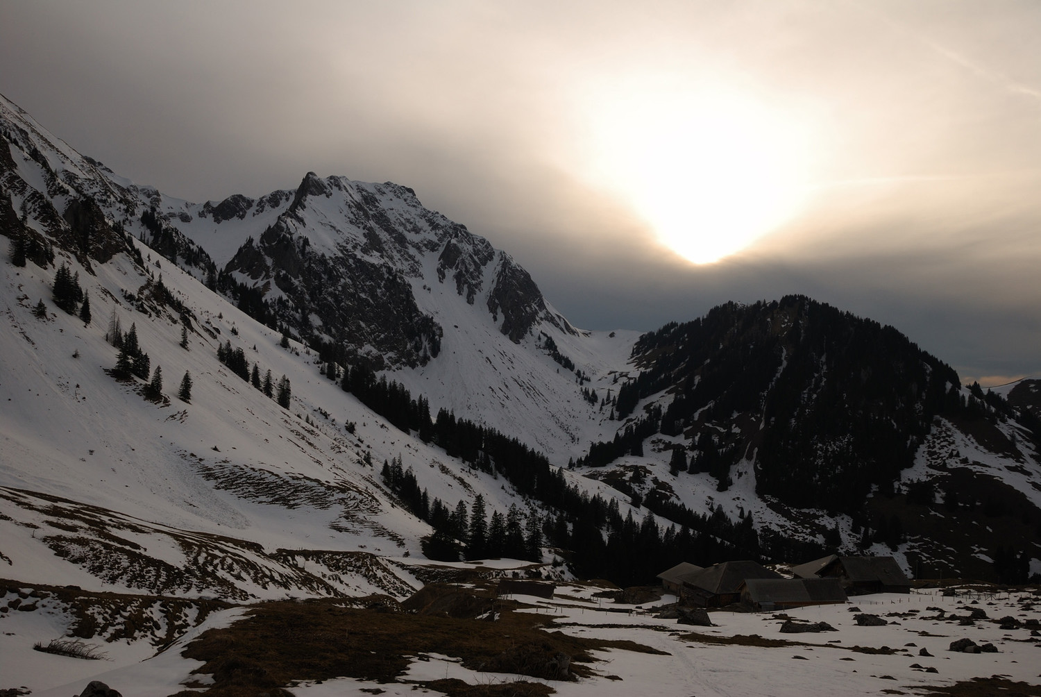 Alpage de Grencheberg (1546m), au fond Schibe et Märe
