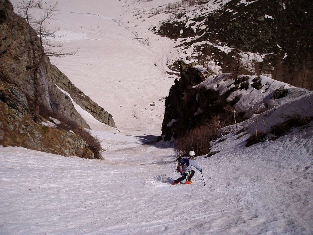 Traversée Pelvoux 2004 : Fin de parcours 2100/1845 Ravin de La Neyre Pont du Ban