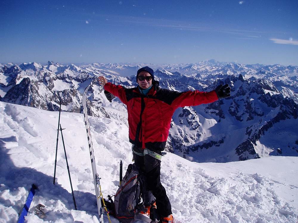 Traversée Pelvoux 2004 : Joki au sommet , ça transporte cet endroit
