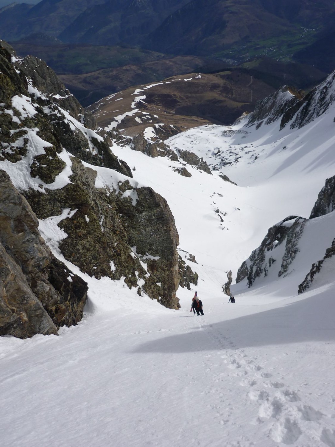 Vers le milieu du couloir