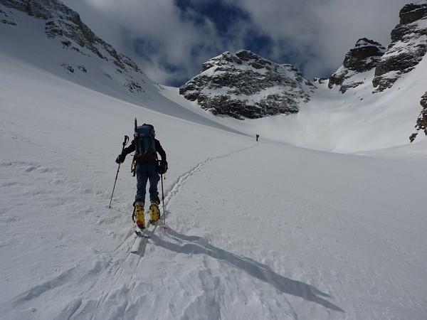 Salendo al Pizzo del Ramulazz, verso il passo visibile in alto a sinistra