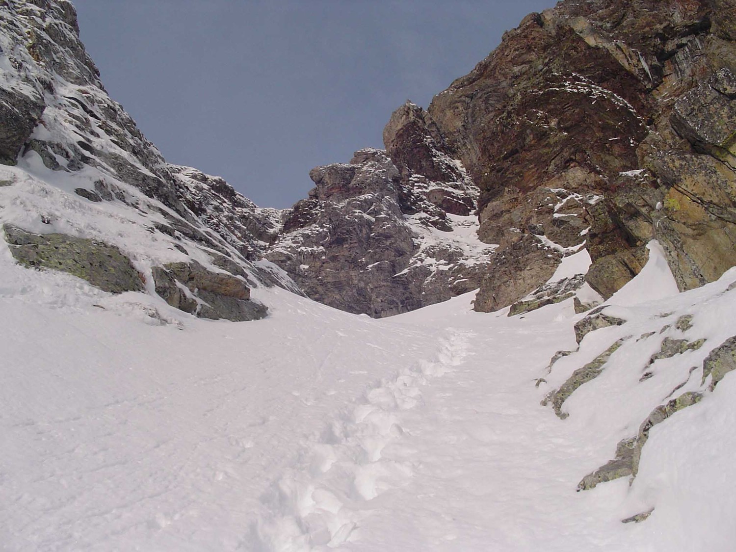 au milieu du couloir est (Monfaucon)